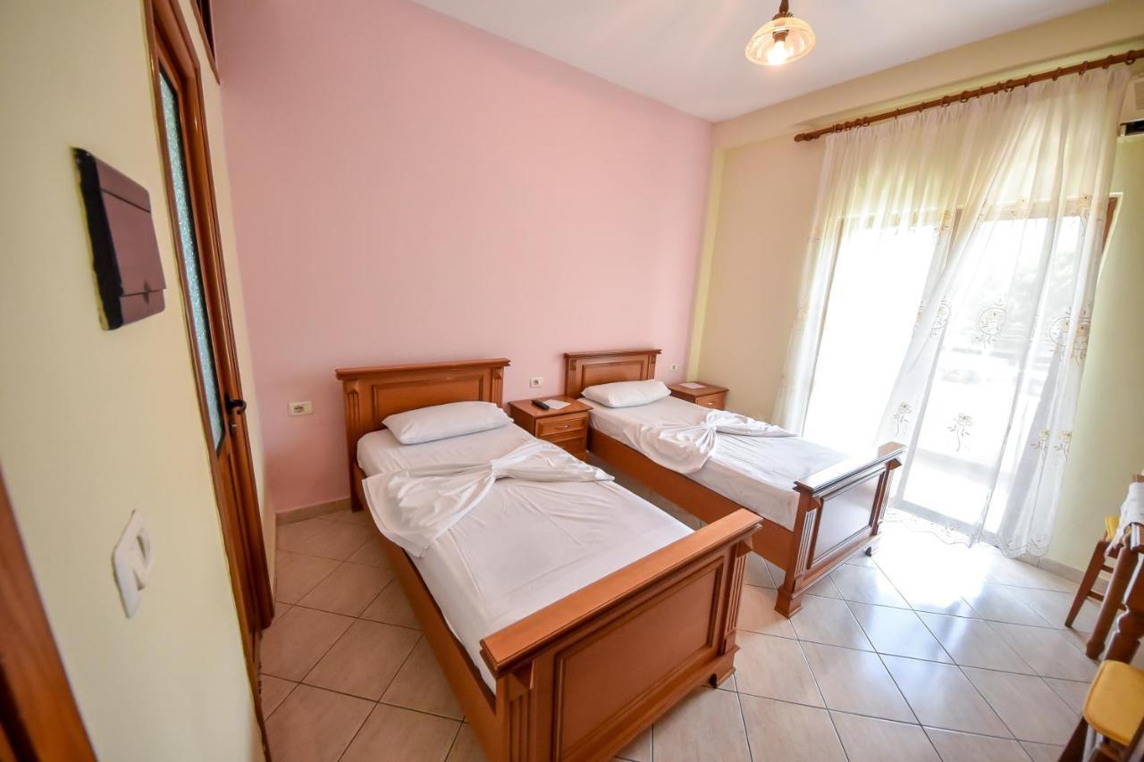 Double Room In Hotel Geraldo Kakavije Esterno foto
